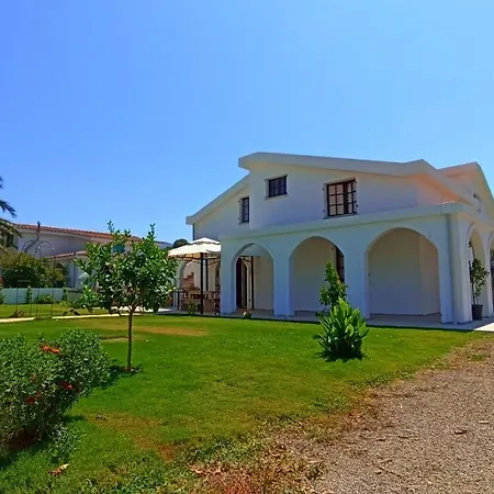 Domu Nosta Di Giulio & Ignazia Dependance Ferienhaus Capitana